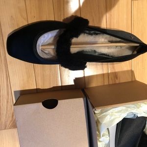 UGG W Lena Fluff Flat. Never used still in box.